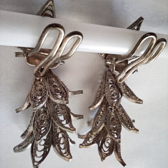 Vintage Filigree Clip Earrings Hand Crafted White Metal (Silver?) - Picture 5 of 9